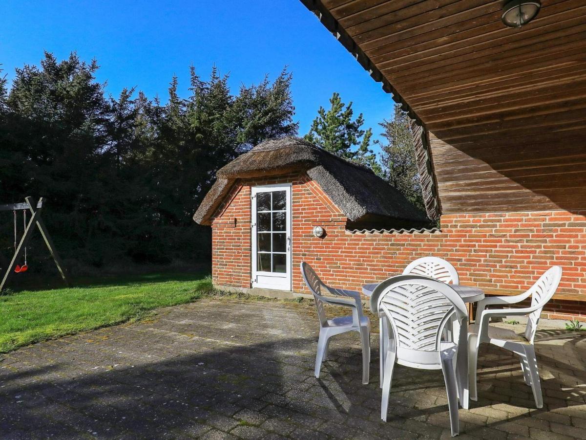 Three-Bedroom Holiday Home In Lokken 1 外观 照片